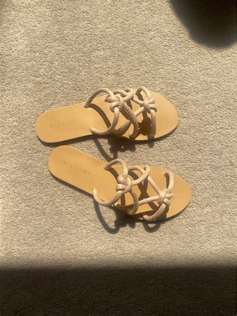 billini flip flop slides.